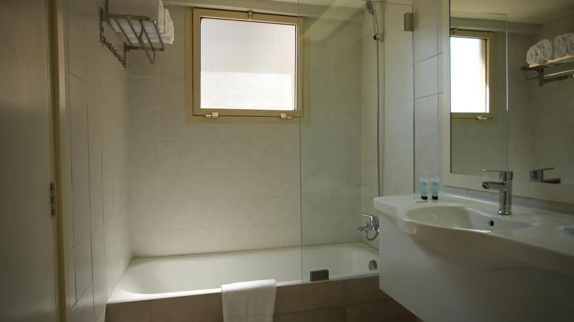 Hotel Manara Riva Suites Beirut