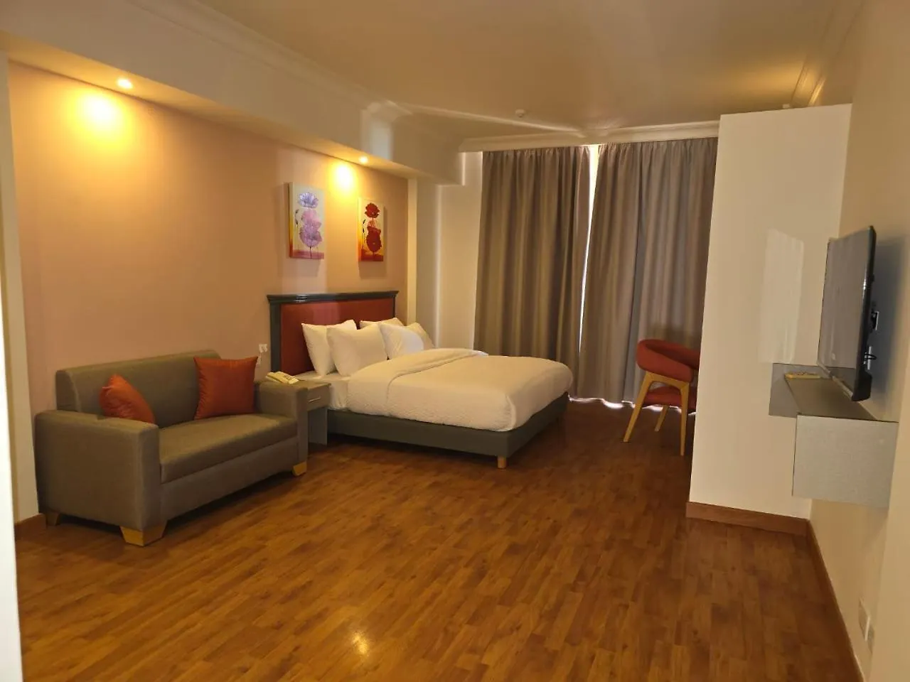 Manara Riva Suites Beirut 4*,